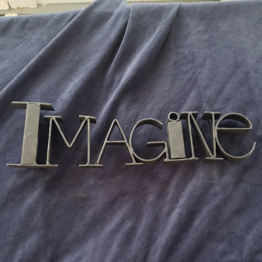 Black Metal 'Imagine' Wall Decor